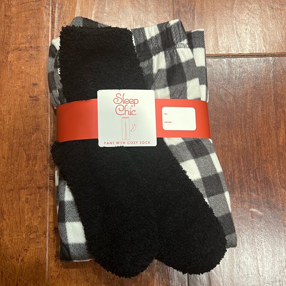 Sleep chic gingham pajama pants with cozy sock set, size XS